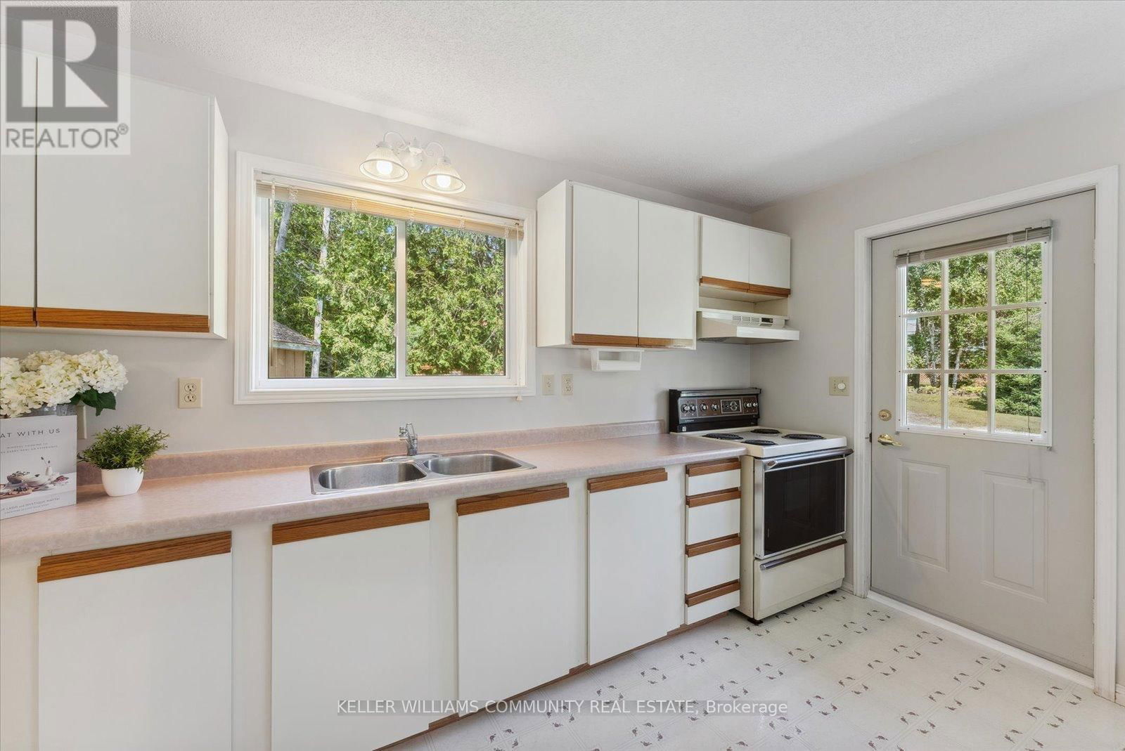 303 MAPLE LANDING LANE Image 35
