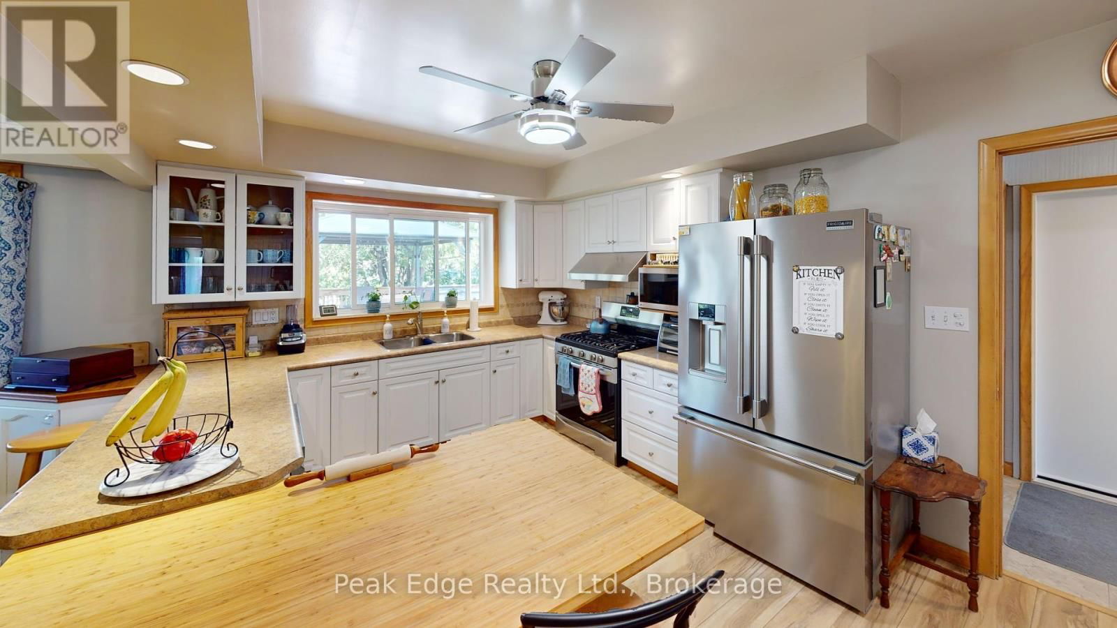 30 7 TH STREET Image 17