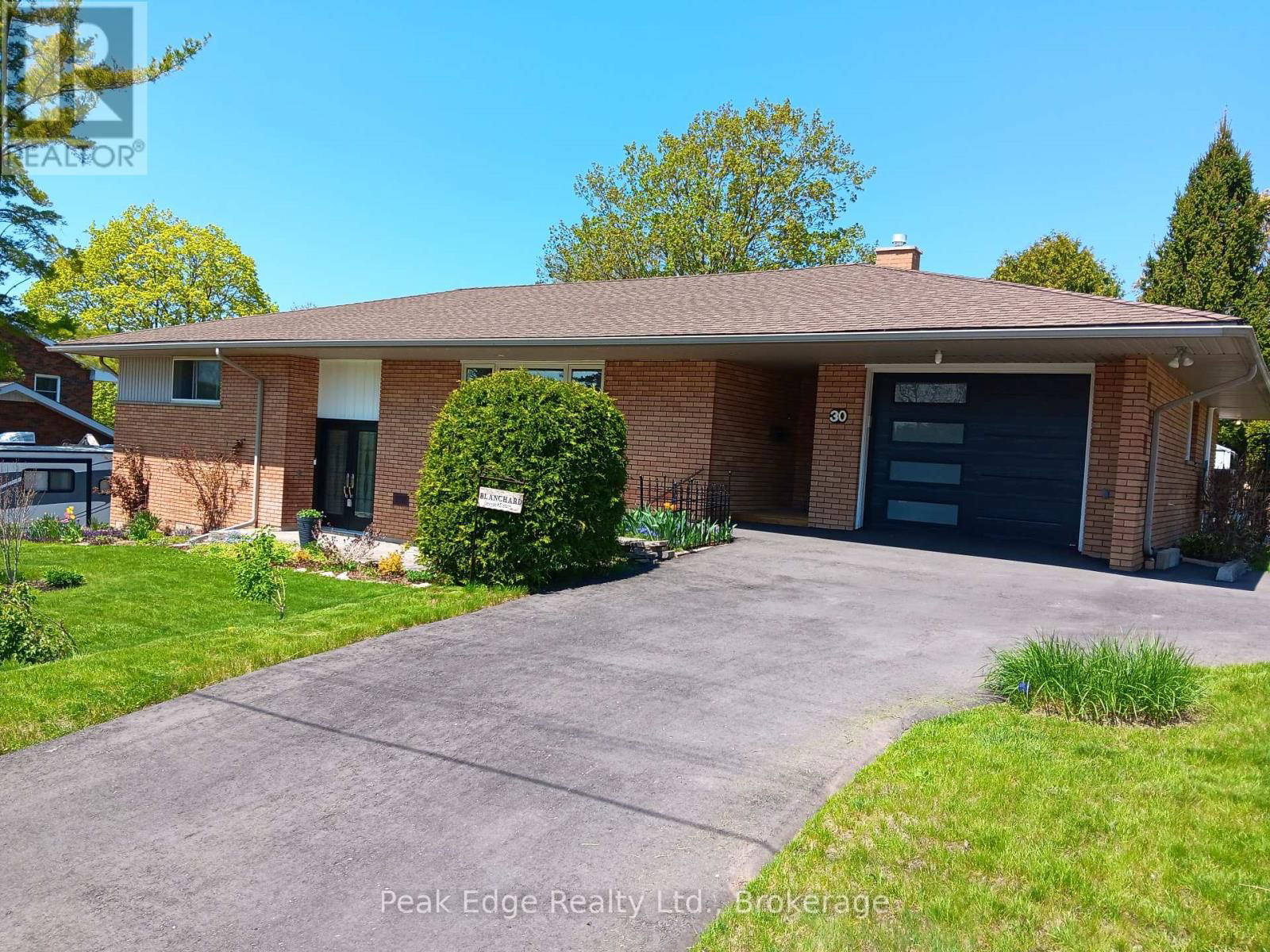 30 7 TH STREET Image 6
