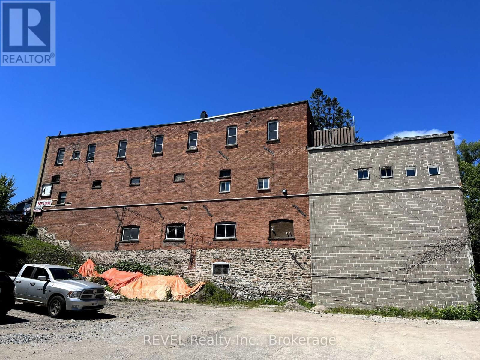 75 MANITOBA STREET Image 3