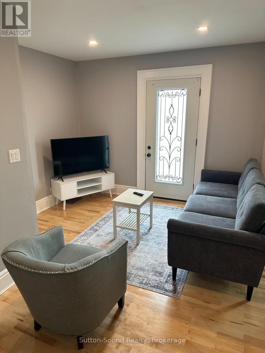 353 6TH STREET EAST Image 13