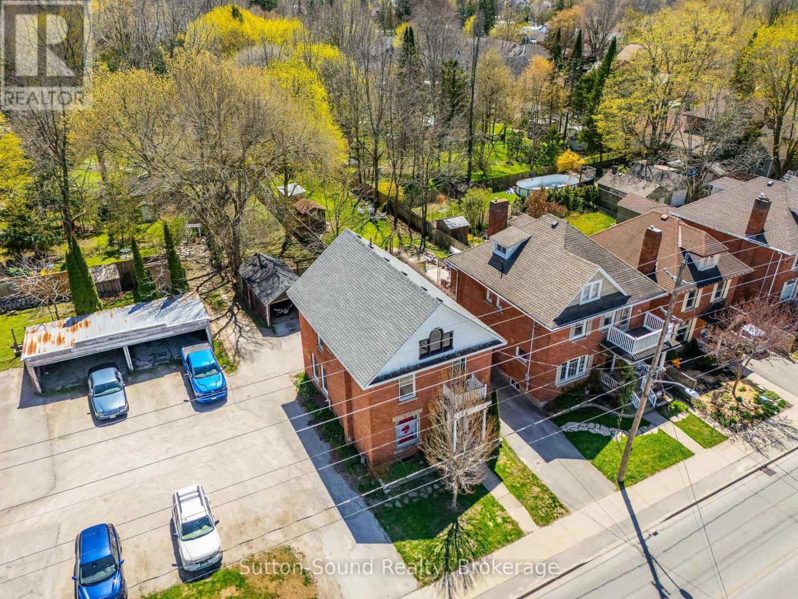 353 6TH STREET EAST Image 27