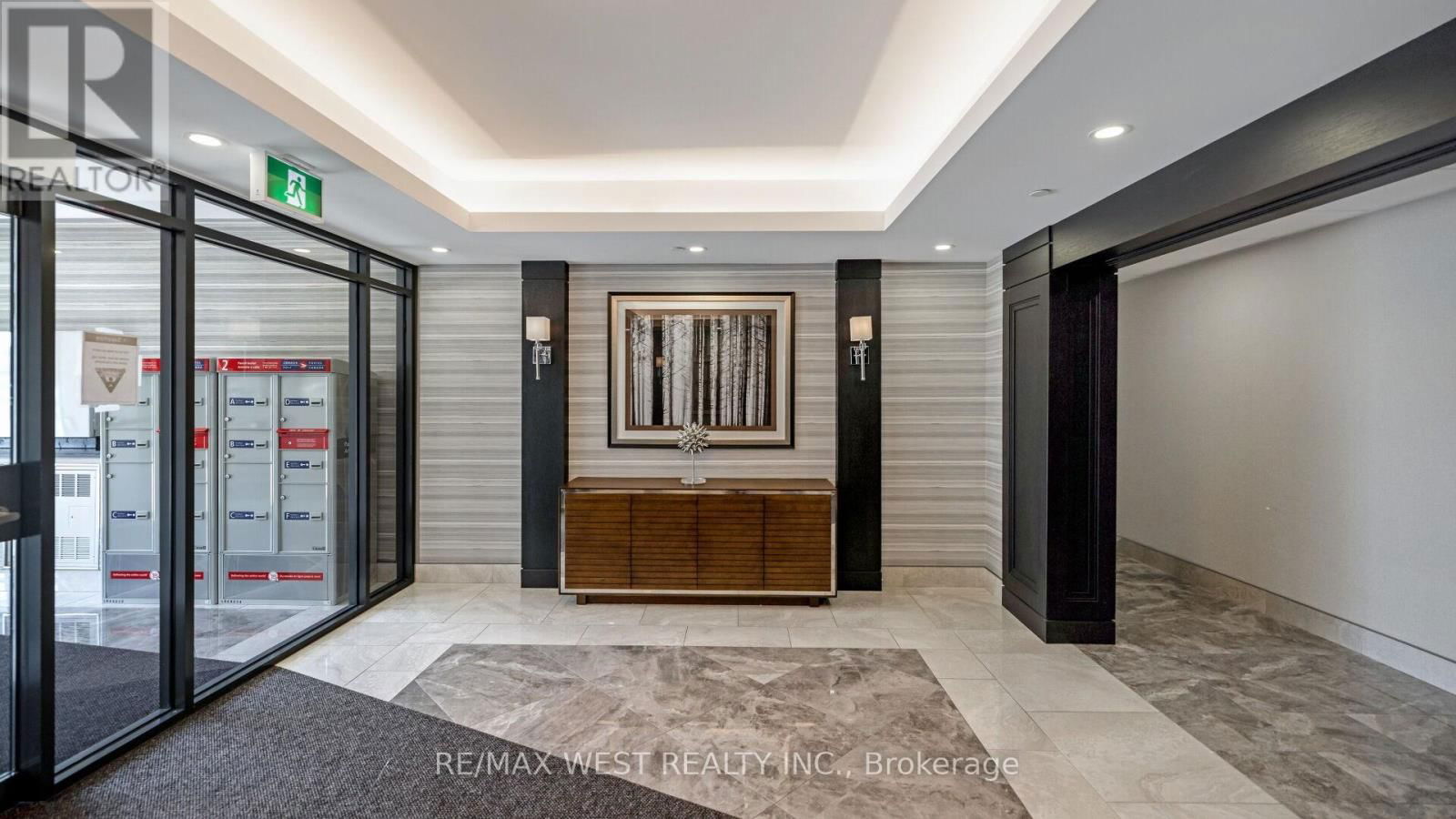 131 - 101 SHOREVIEW PLACE Image 14