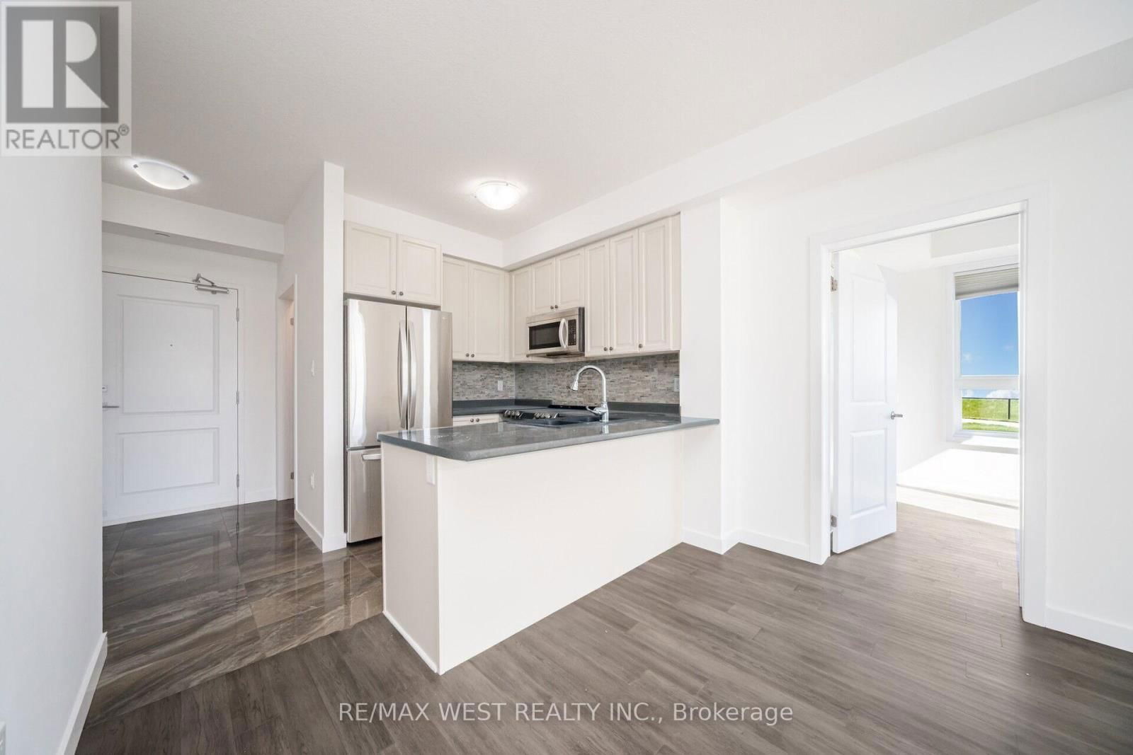 131 - 101 SHOREVIEW PLACE Image 25