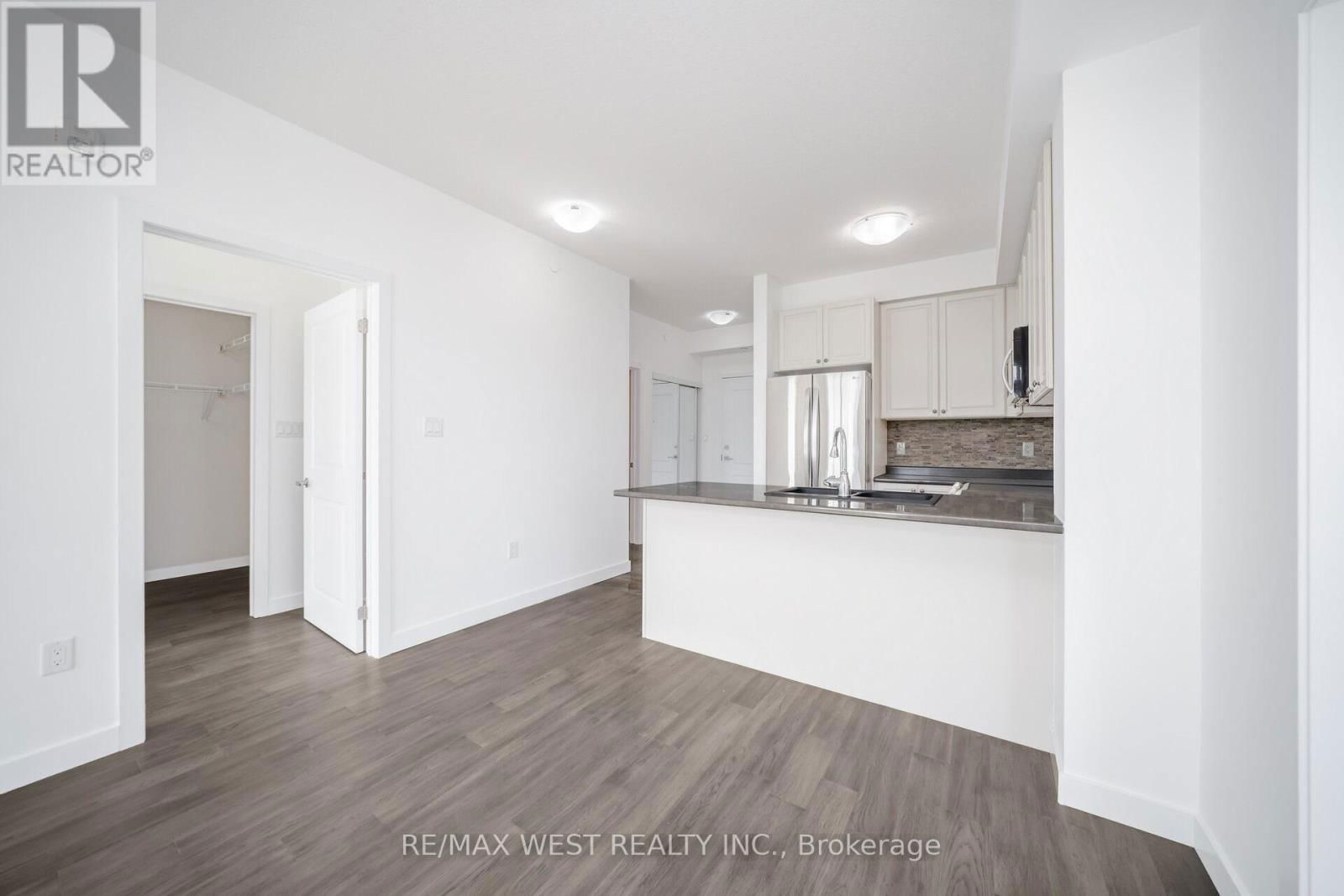131 - 101 SHOREVIEW PLACE Image 27