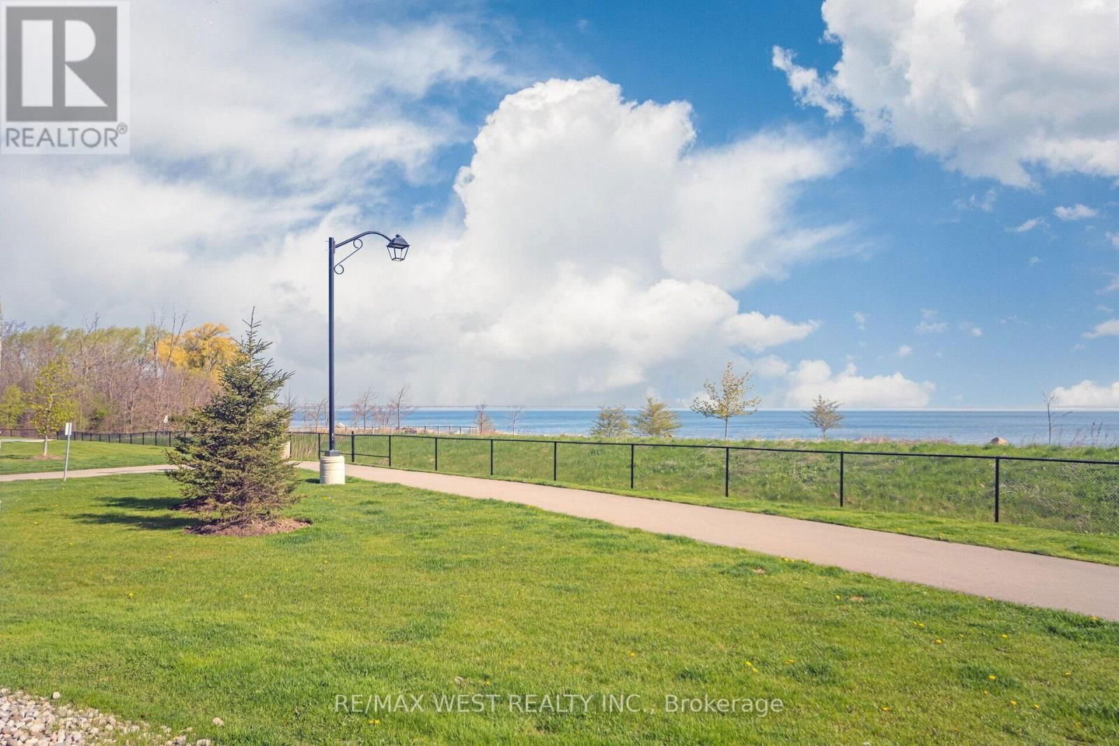 131 - 101 SHOREVIEW PLACE Image 38