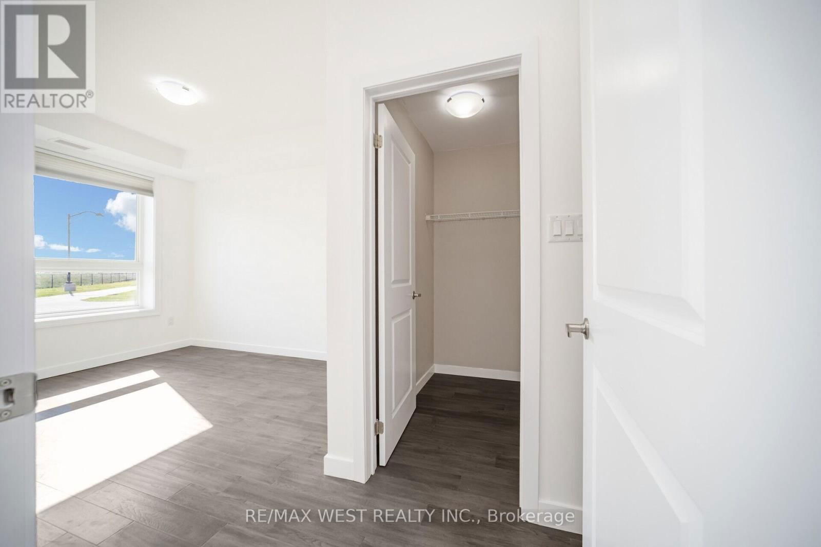 131 - 101 SHOREVIEW PLACE Image 39