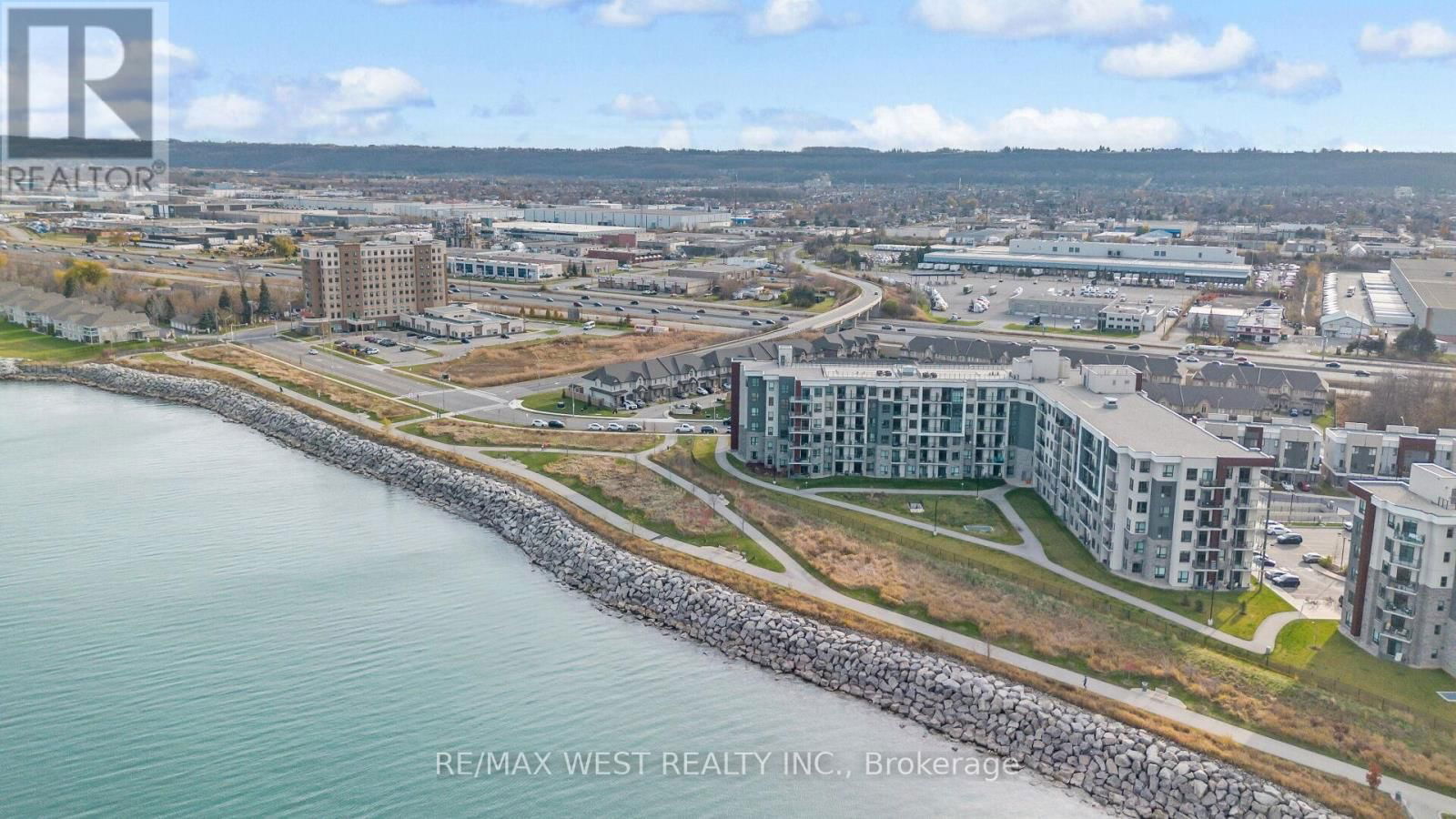 131 - 101 SHOREVIEW PLACE Image 4