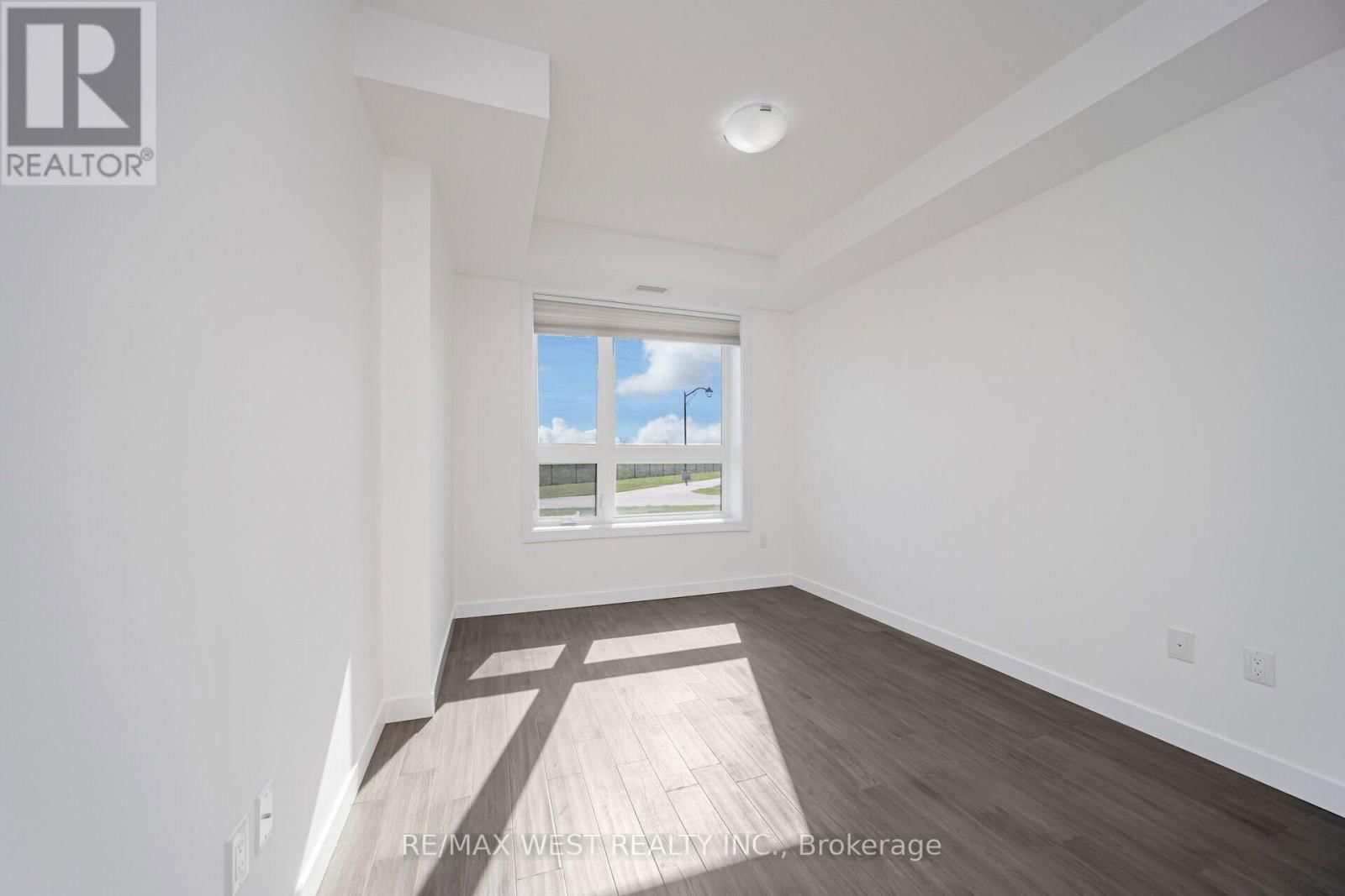 131 - 101 SHOREVIEW PLACE Image 40