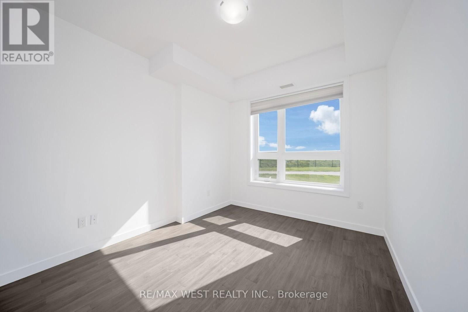 131 - 101 SHOREVIEW PLACE Image 41