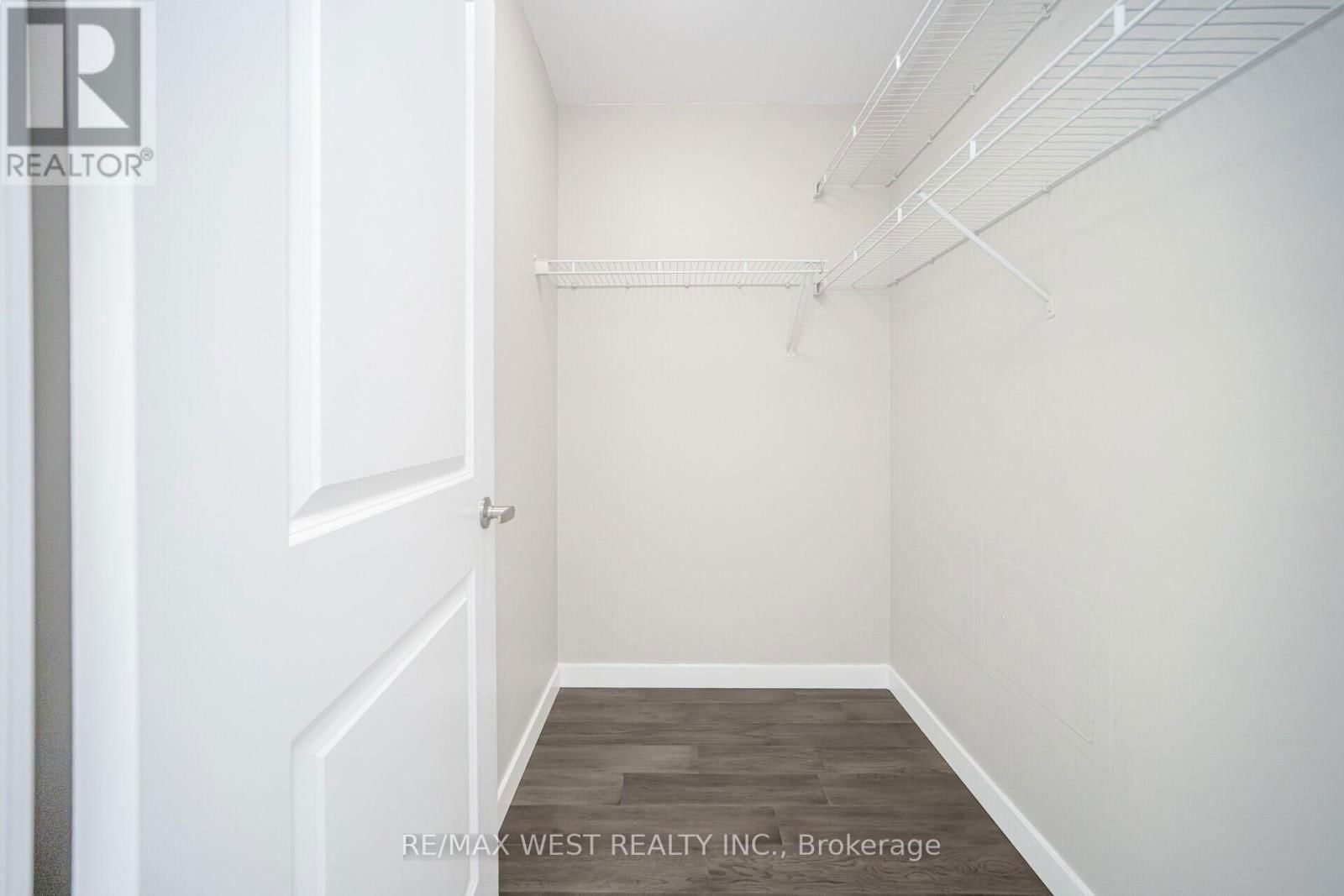 131 - 101 SHOREVIEW PLACE Image 45