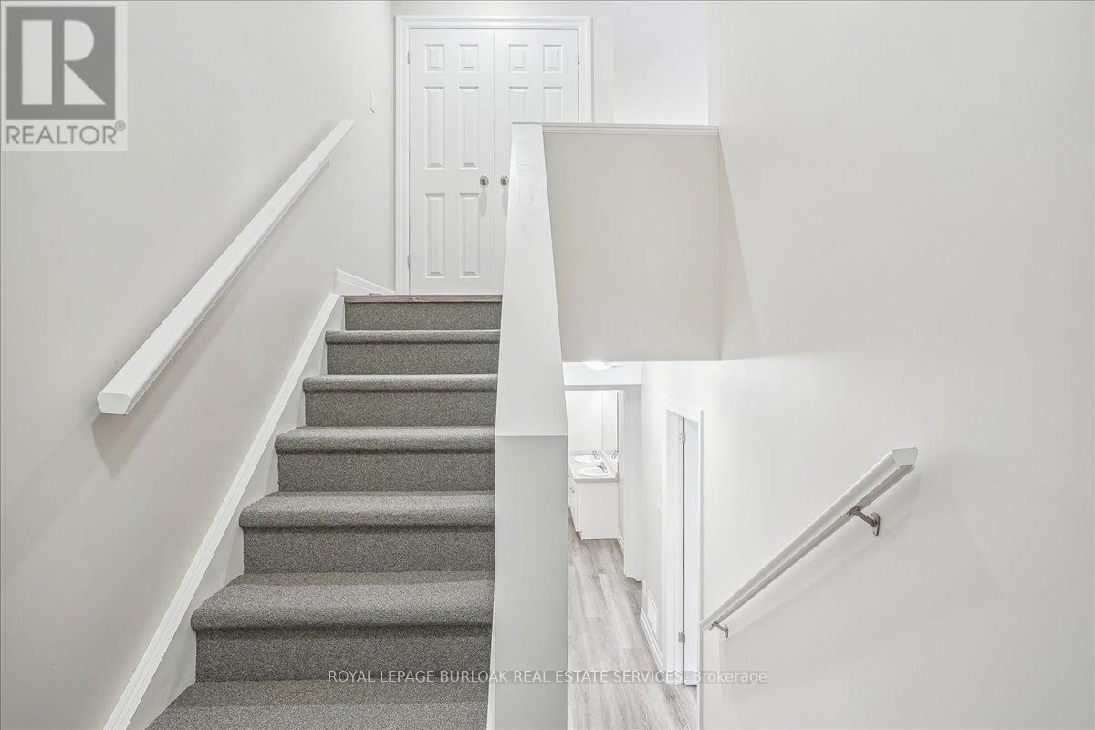 38 VIEWPOINT AVENUE Image 10