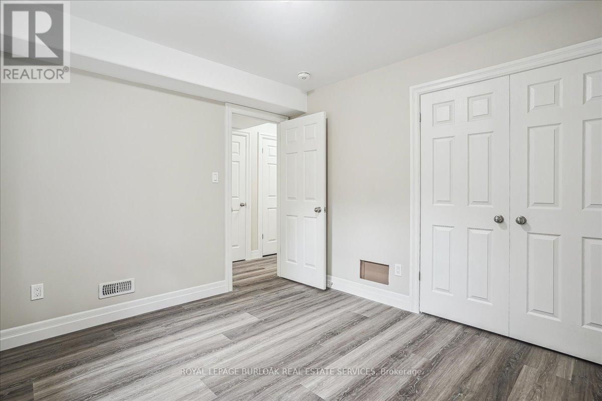 38 VIEWPOINT AVENUE Image 12