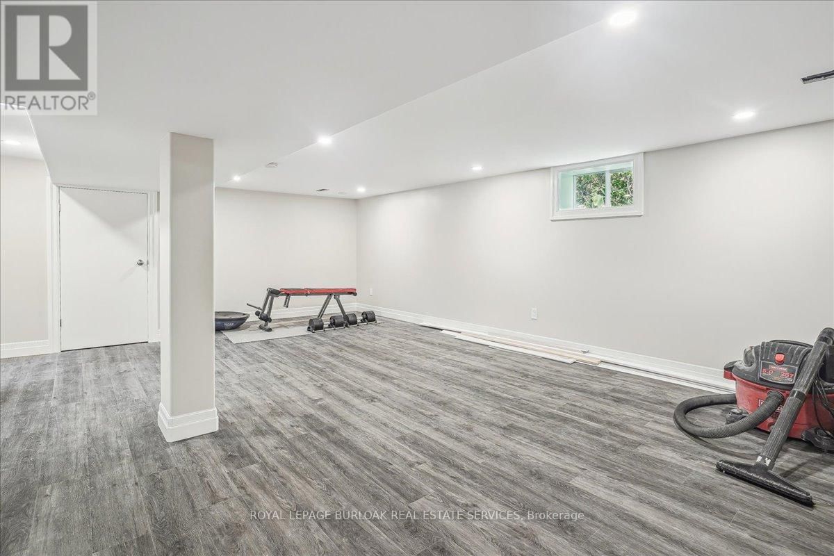 38 VIEWPOINT AVENUE Image 28