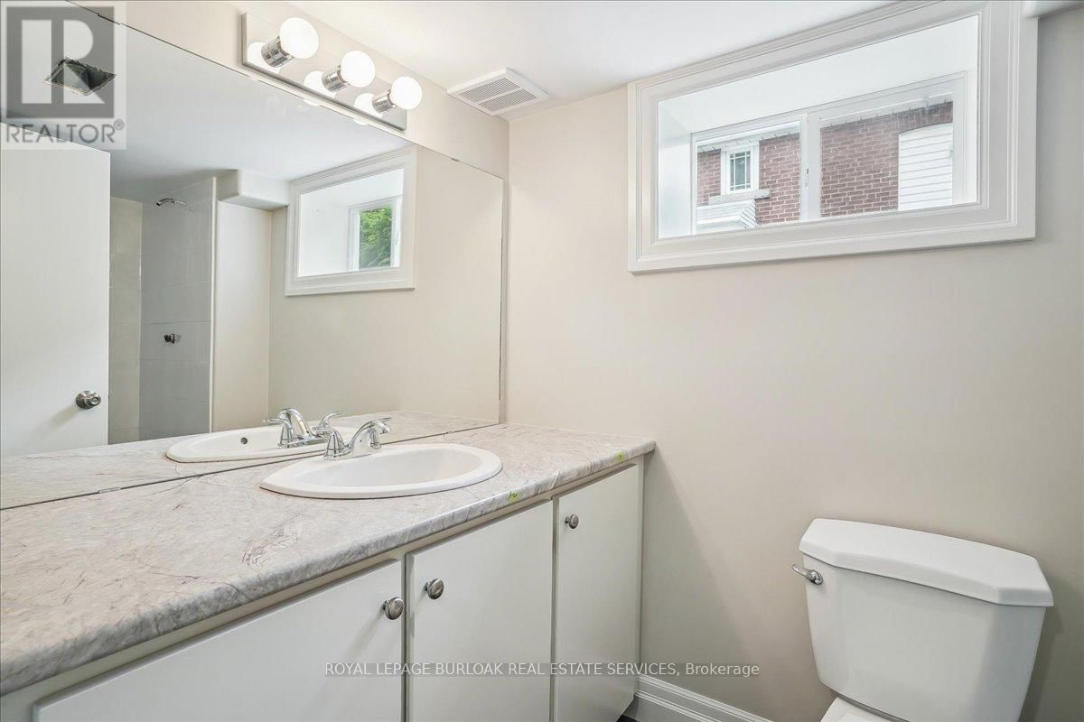 38 VIEWPOINT AVENUE Image 29