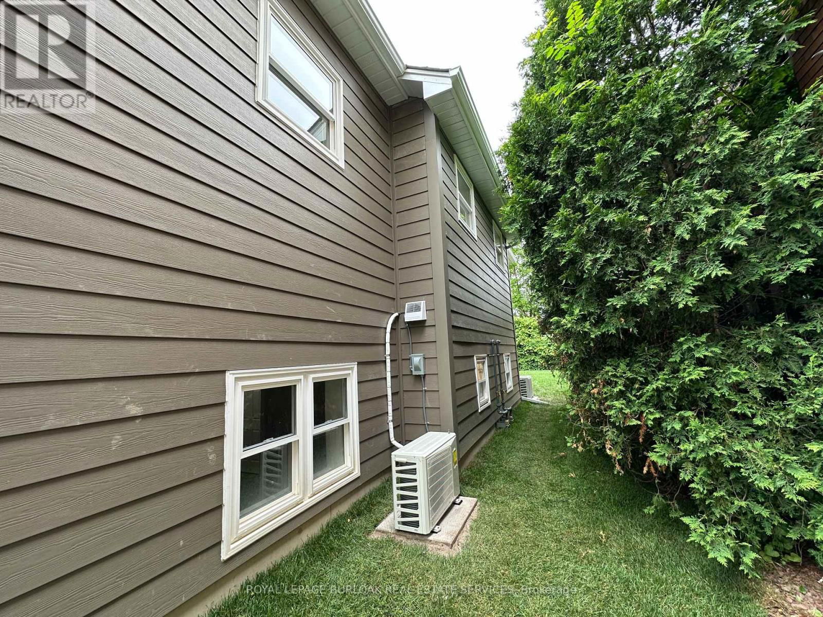 38 VIEWPOINT AVENUE Image 33