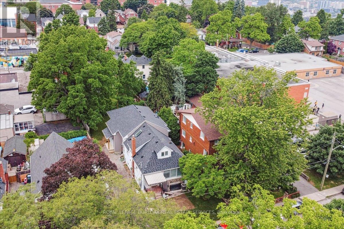 38 VIEWPOINT AVENUE Image 35