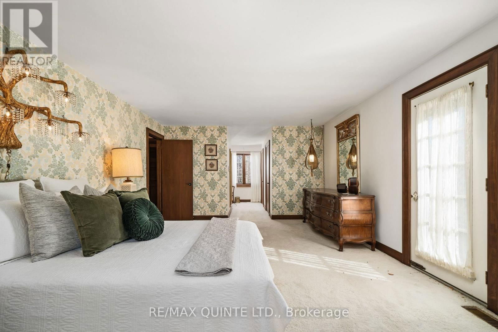 1386 WALLBRIDGE-LOYALIST ROAD Image 22