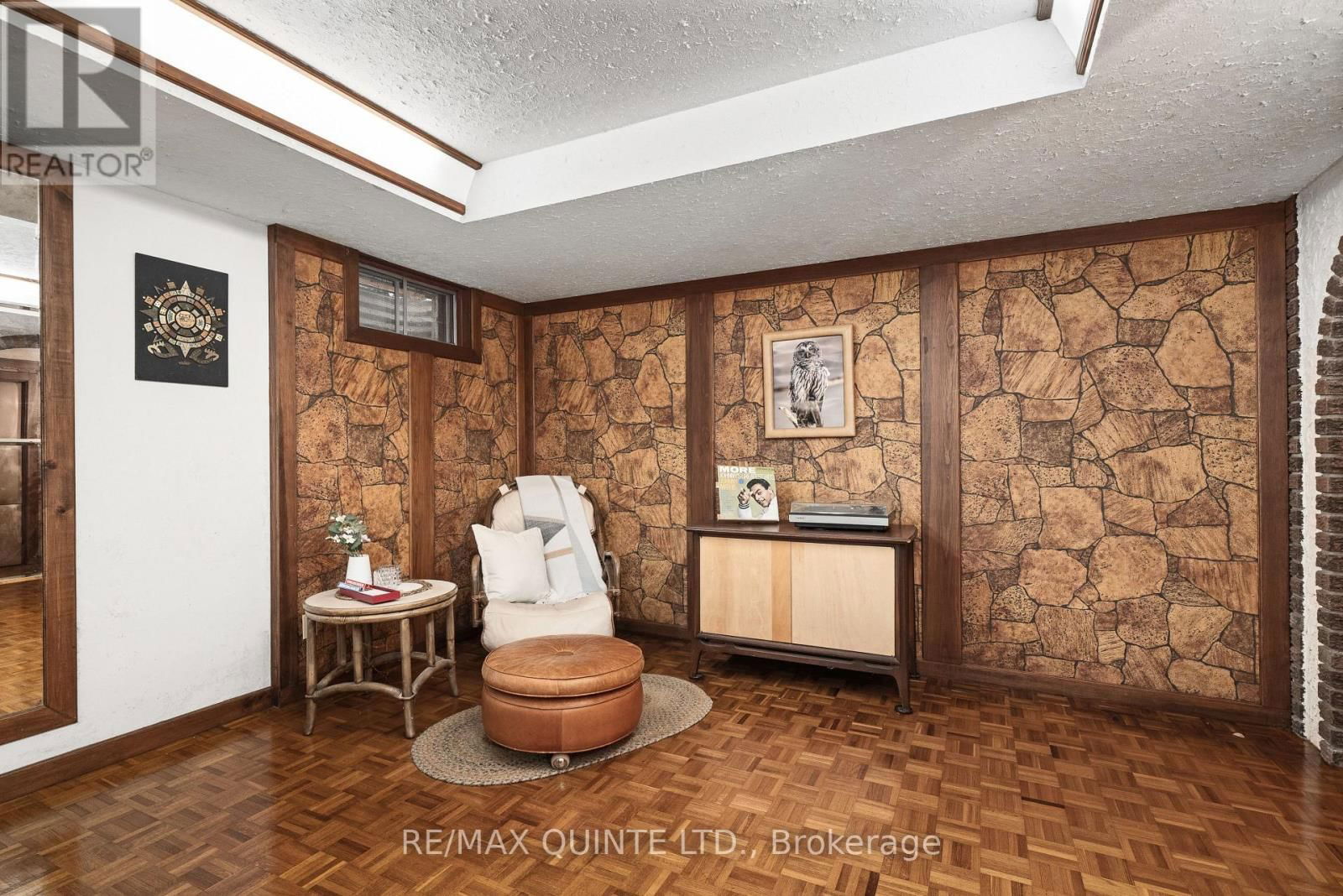 1386 WALLBRIDGE-LOYALIST ROAD Image 32