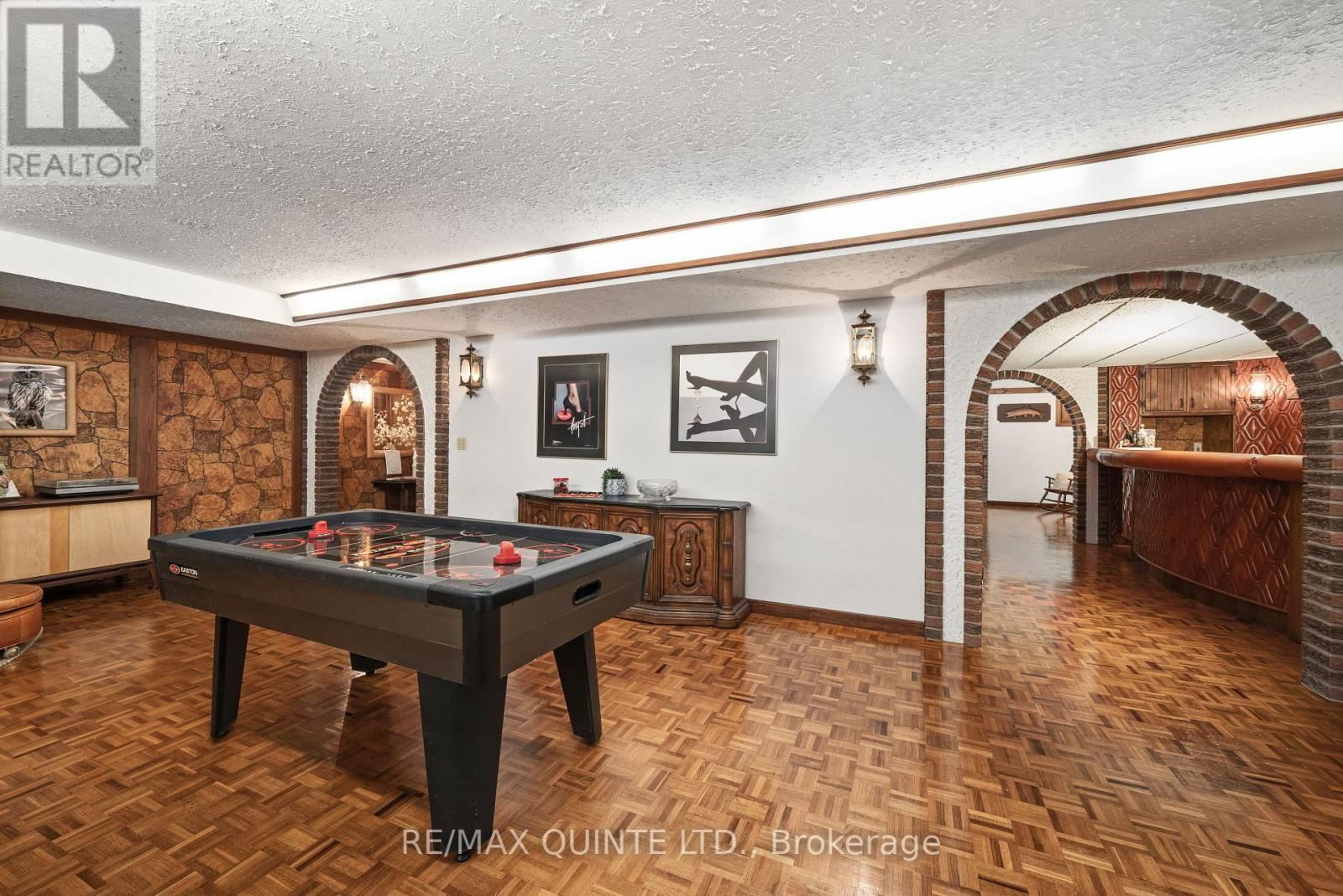 1386 WALLBRIDGE-LOYALIST ROAD Image 33