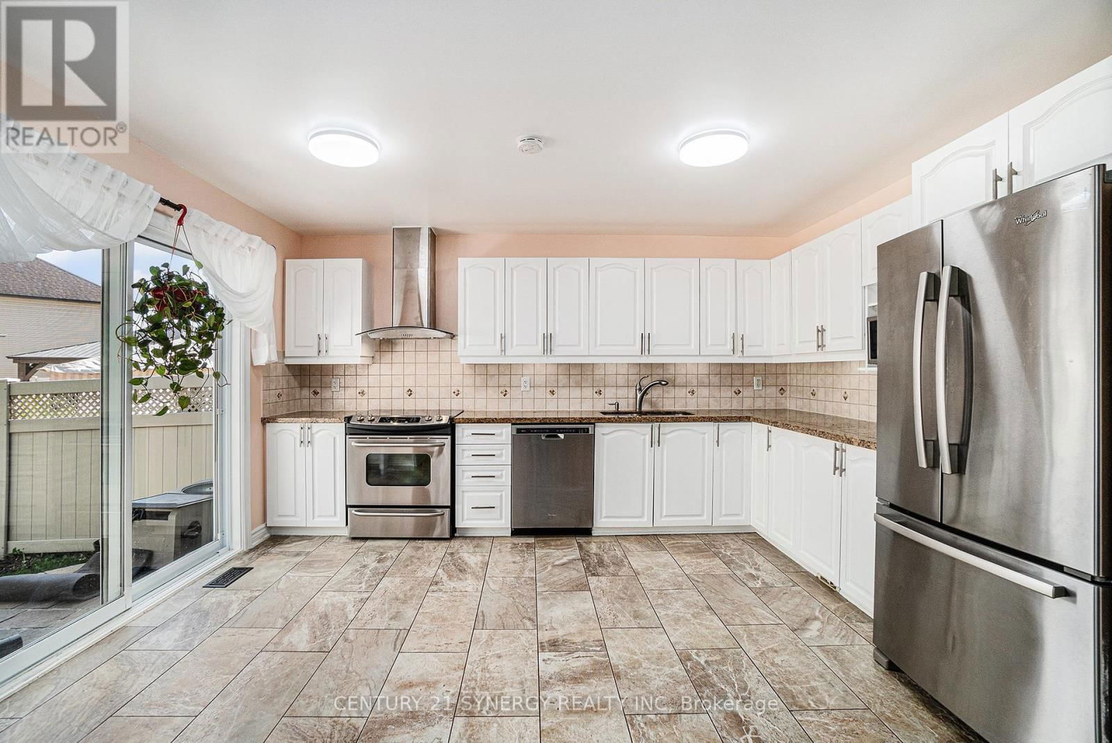 238 MONACO PLACE Image 10