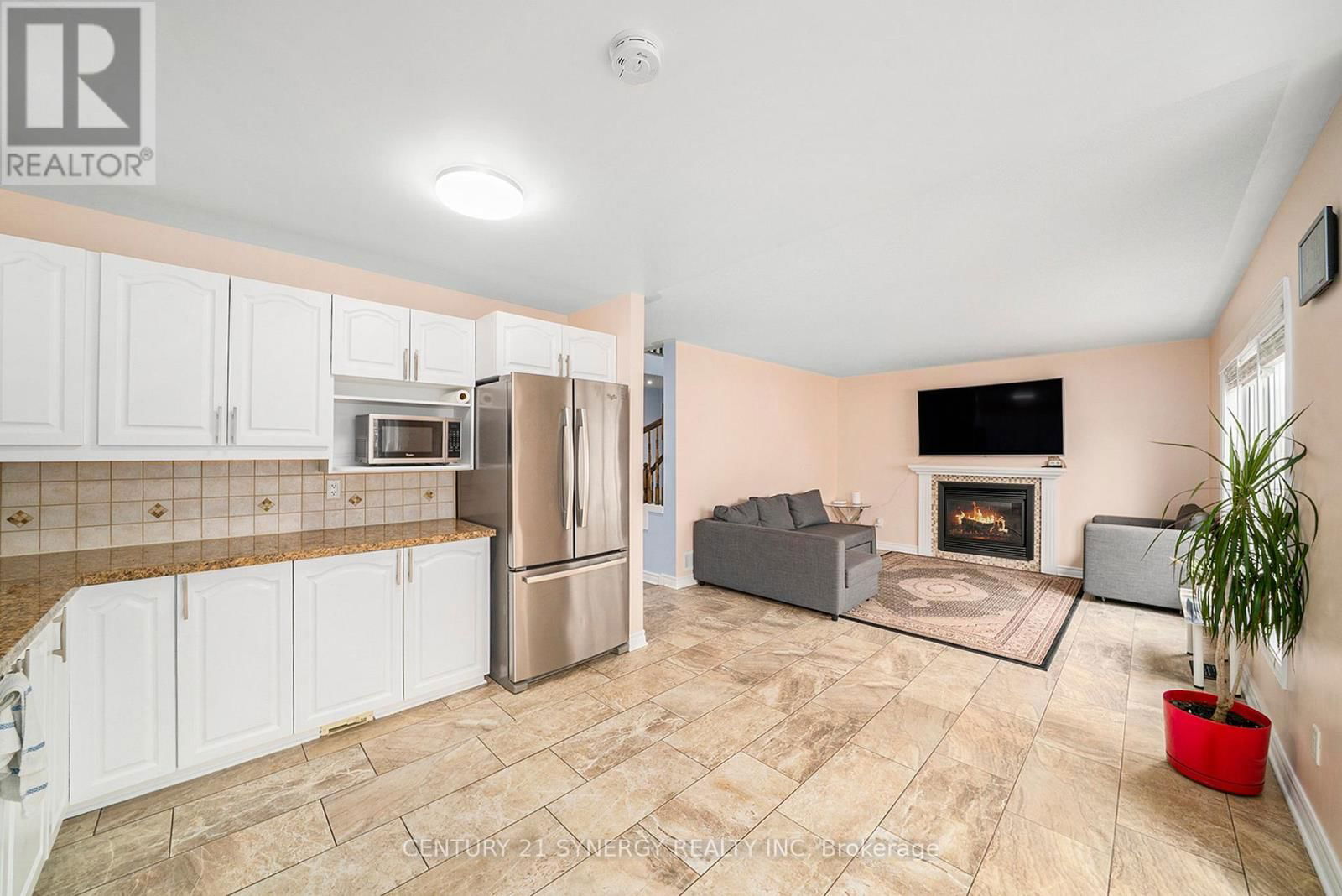 238 MONACO PLACE Image 9
