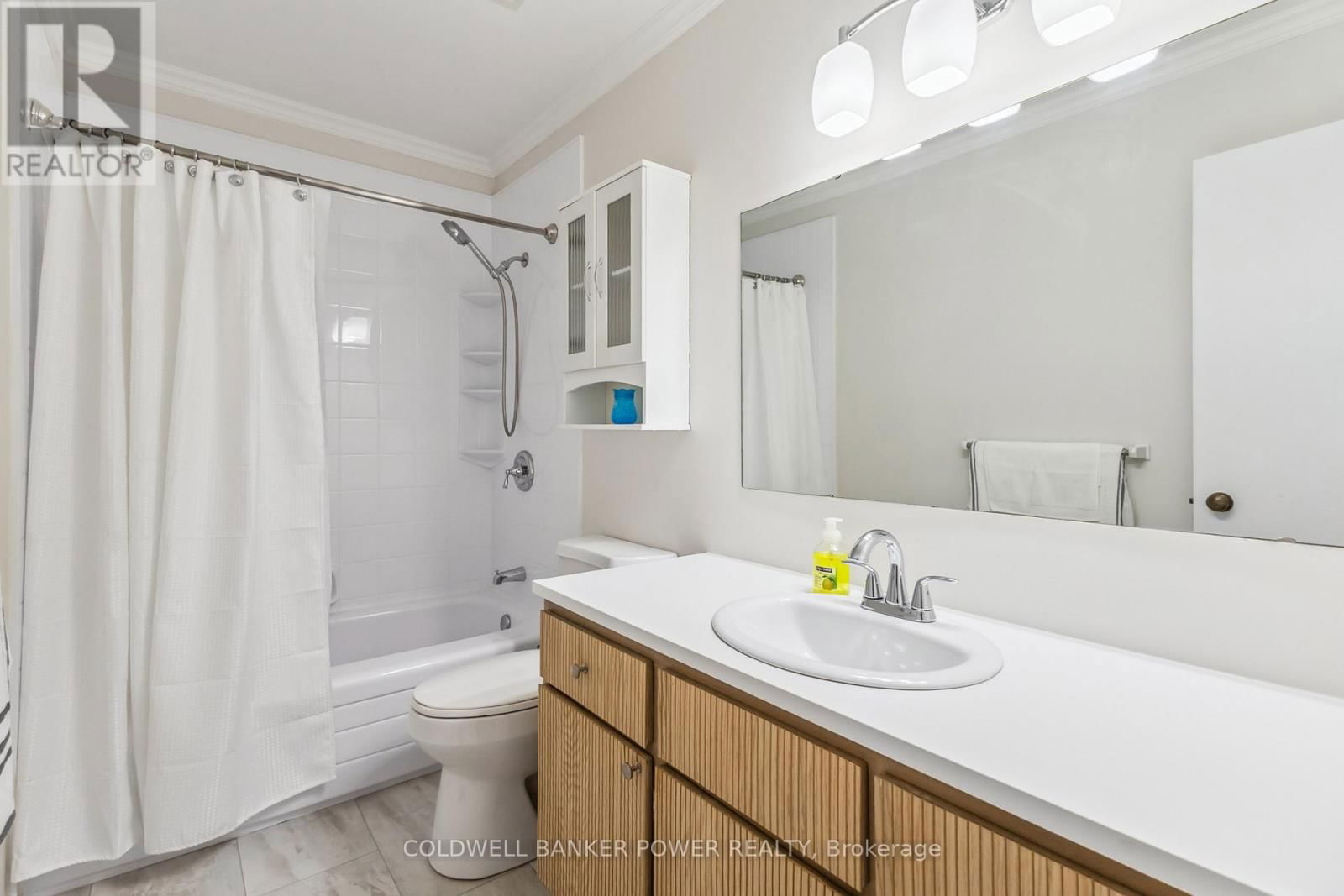 52 STUYVESANT PLACE Image 17