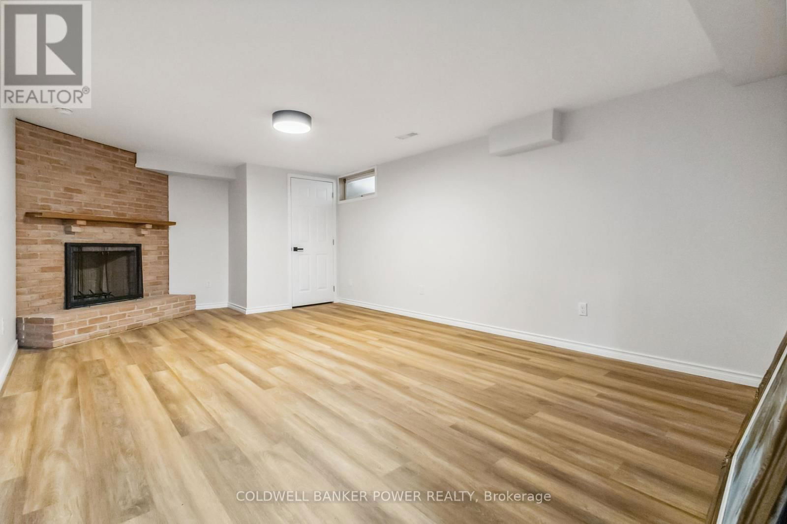52 STUYVESANT PLACE Image 19