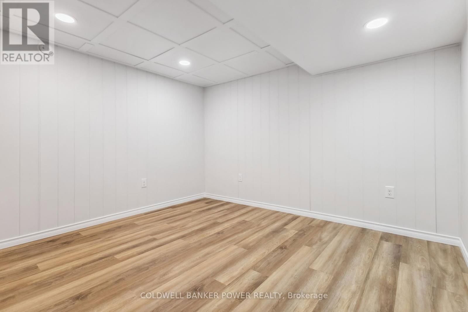 52 STUYVESANT PLACE Image 22
