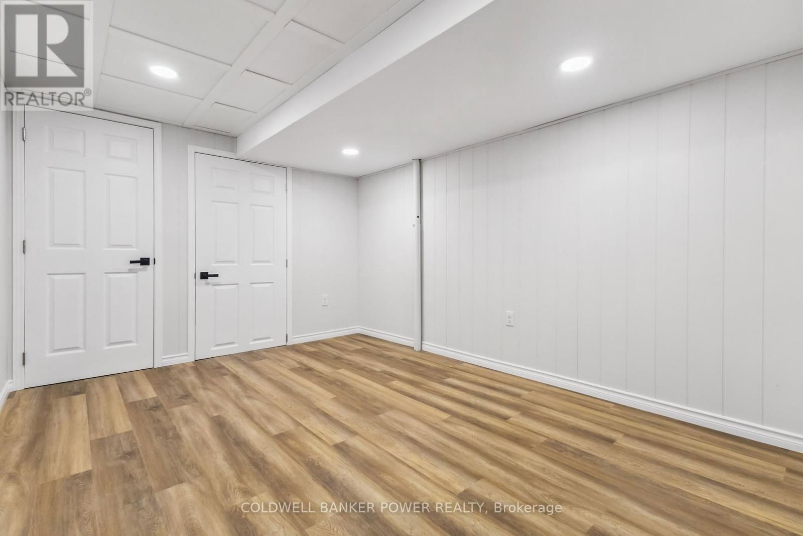 52 STUYVESANT PLACE Image 24