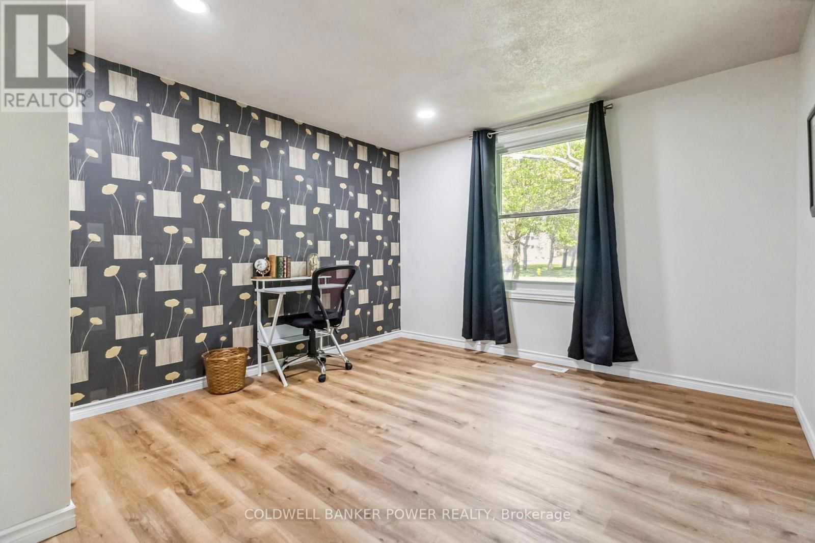 52 STUYVESANT PLACE Image 38