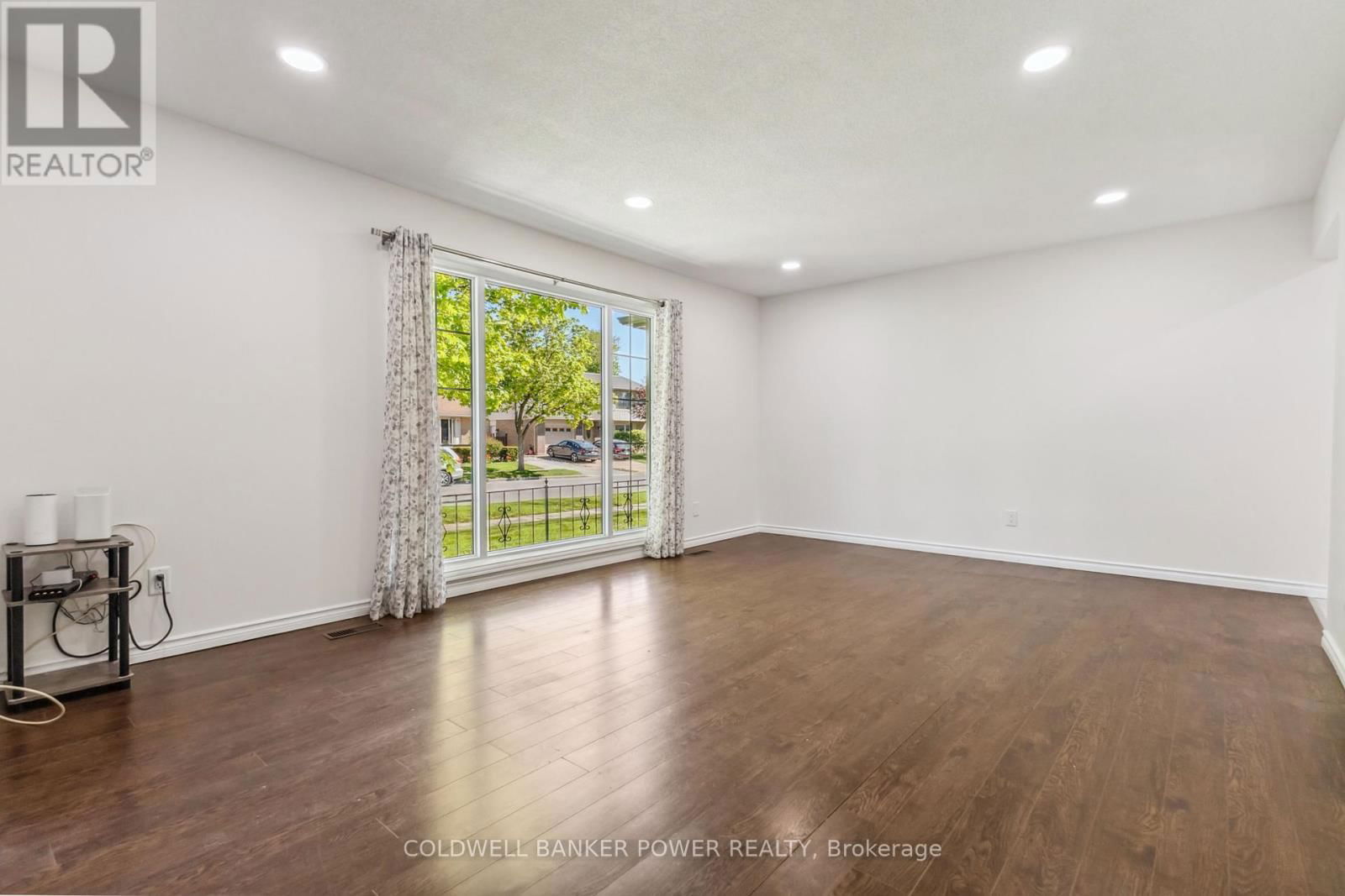 52 STUYVESANT PLACE Image 7