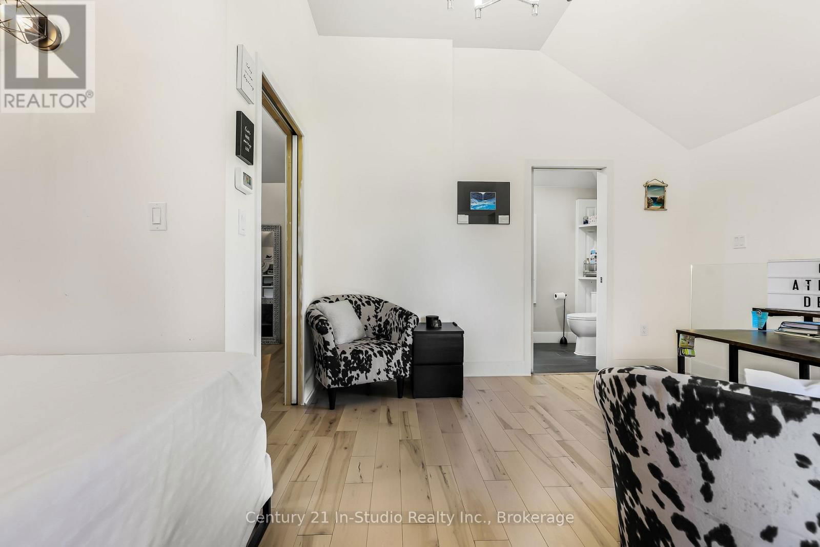 282 ELSINORE ROAD Image 37