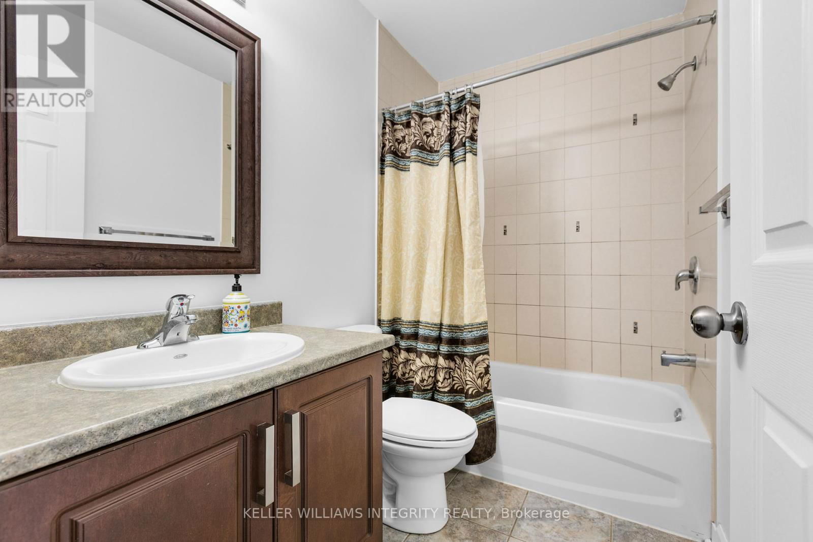 166 STREAMSIDE CRESCENT Image 32