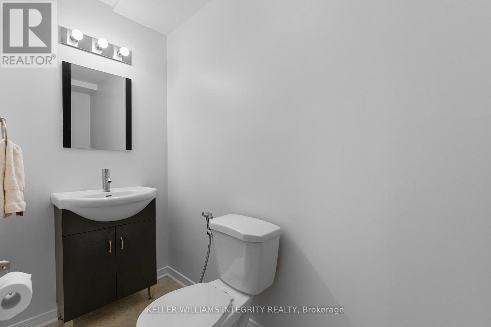 166 STREAMSIDE CRESCENT Image 38