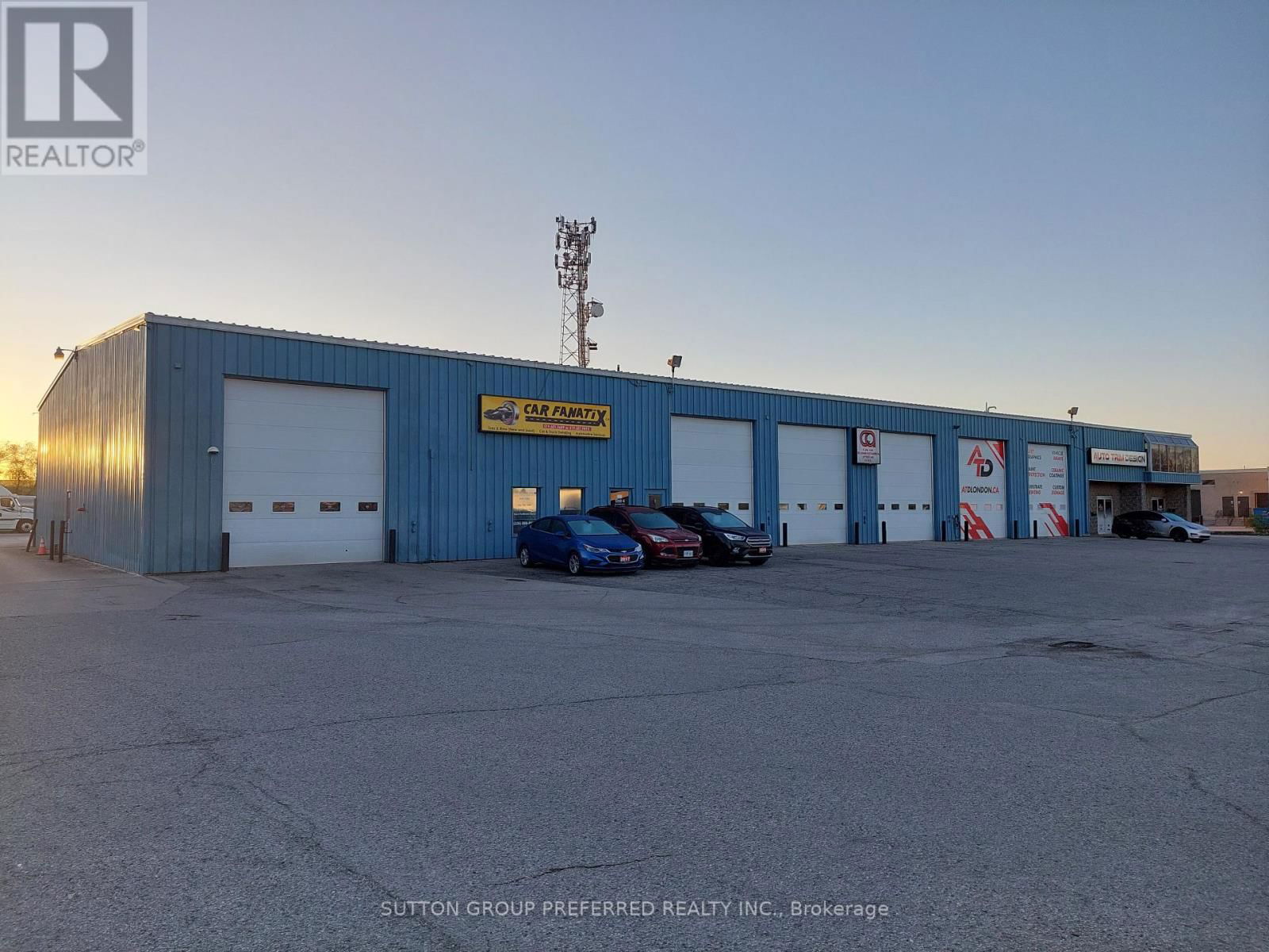 580 CLARKE ROAD Image 3