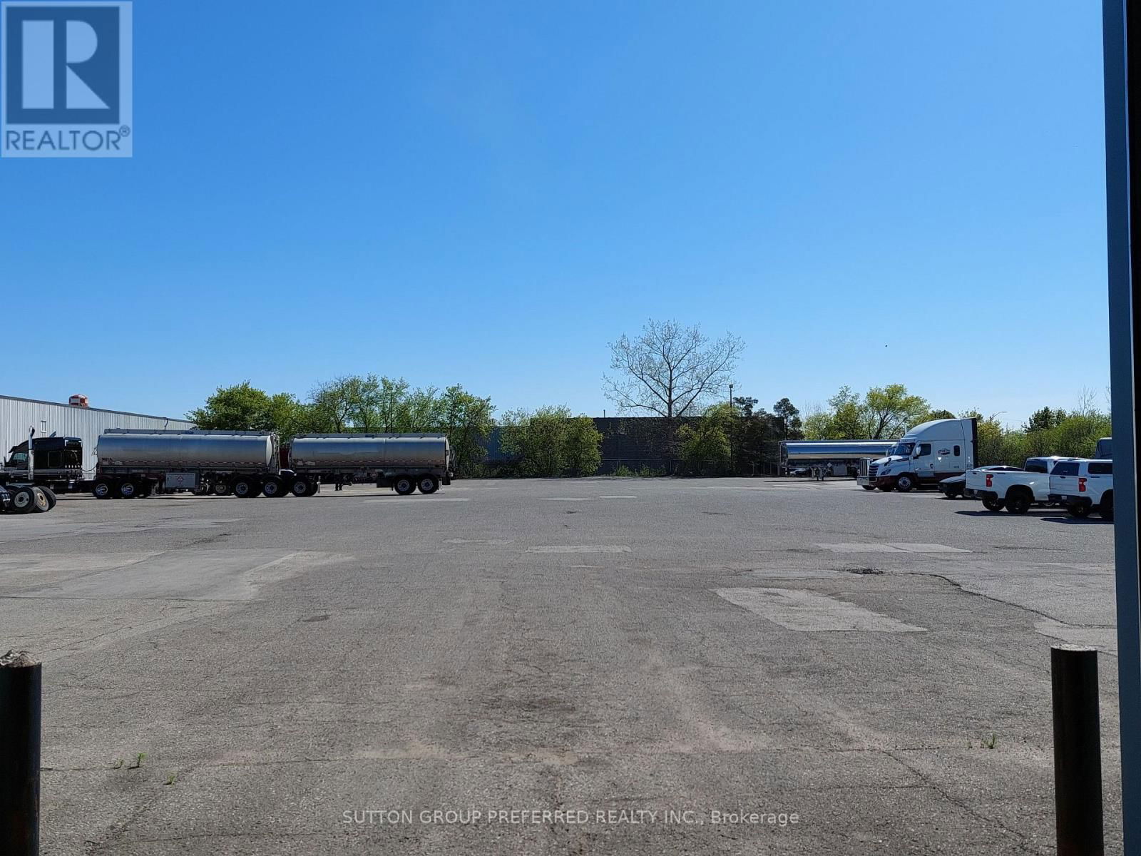 580 CLARKE ROAD Image 7