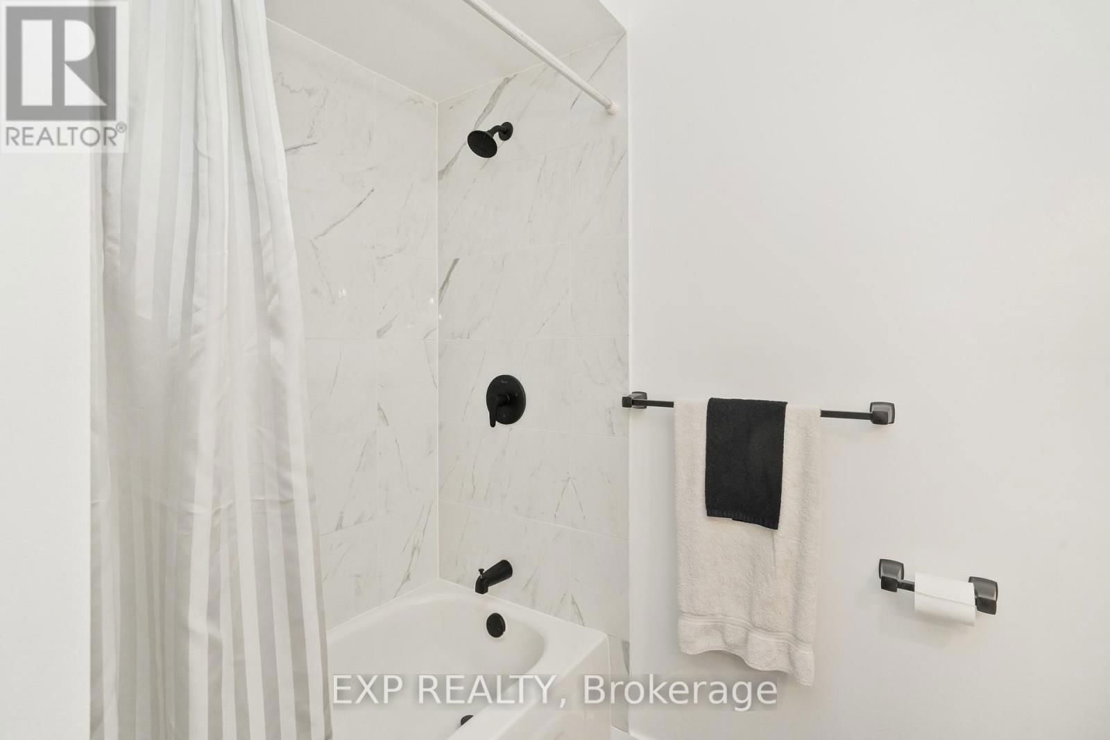 322 GALLOWAY DRIVE Image 12