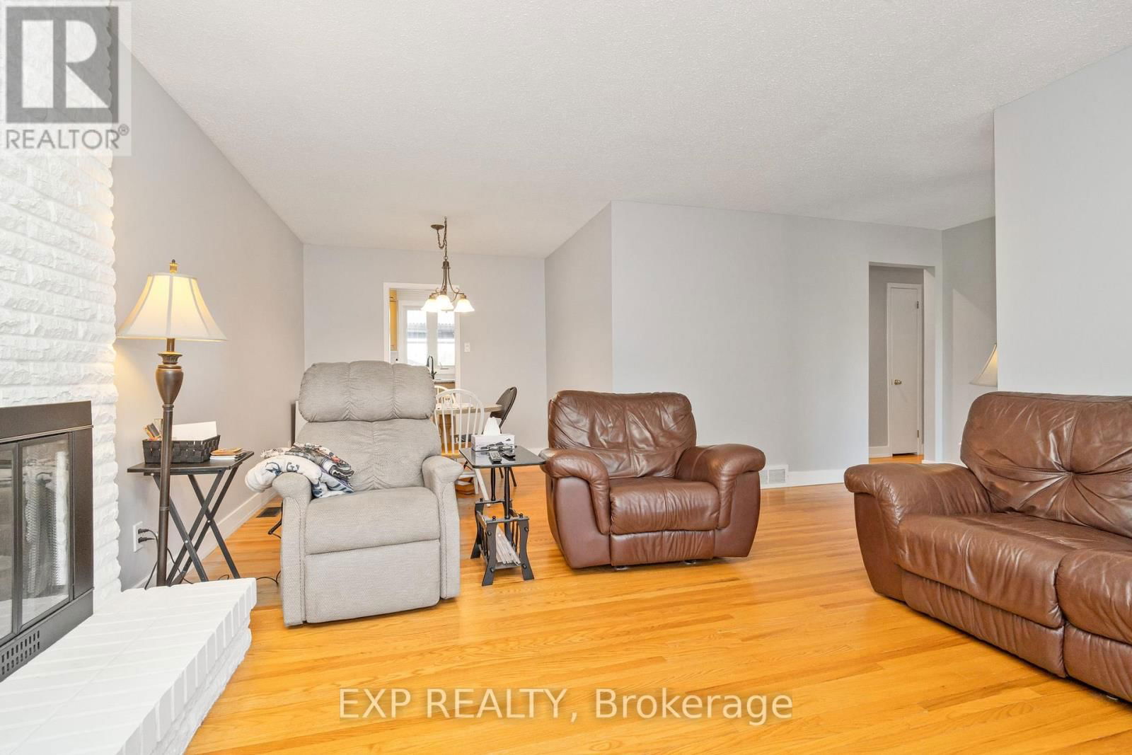 322 GALLOWAY DRIVE Image 4