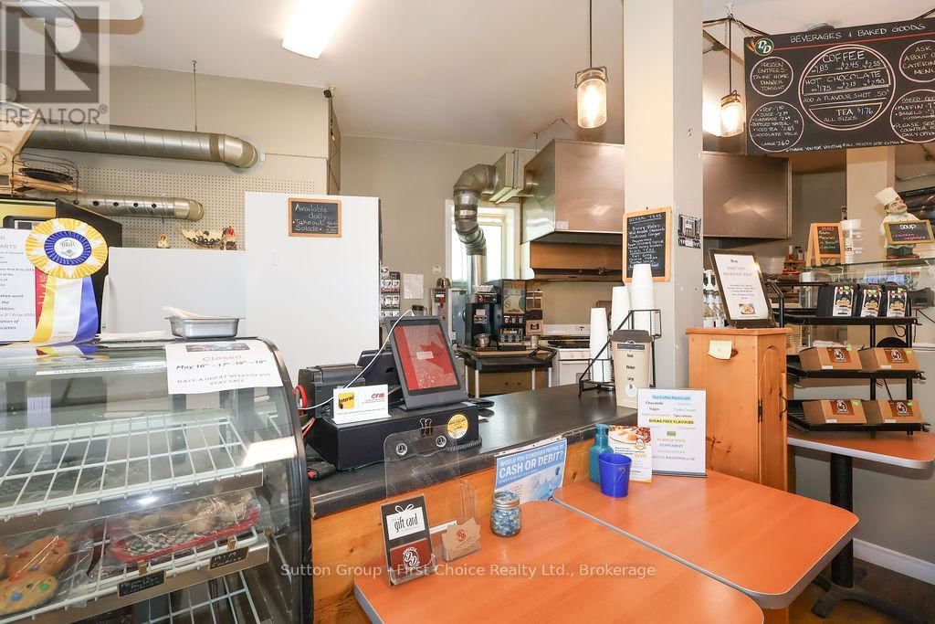8 WOODSTOCK STREET NORTH Image 10