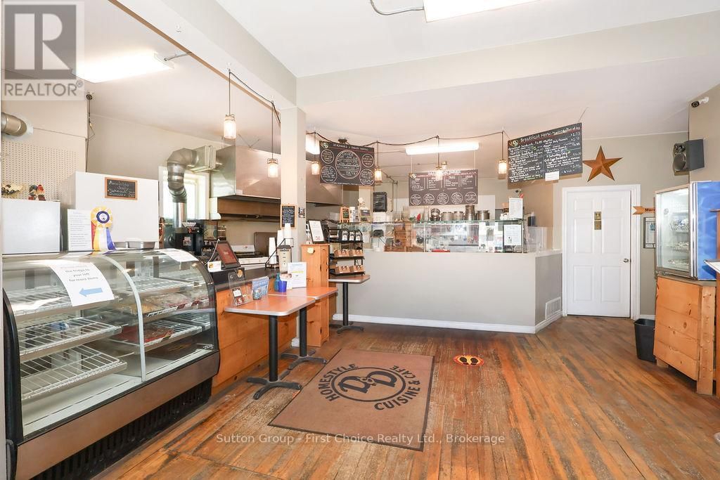 8 WOODSTOCK STREET NORTH Image 3