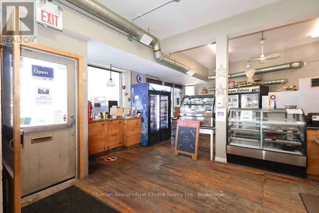 8 WOODSTOCK STREET NORTH Image 4