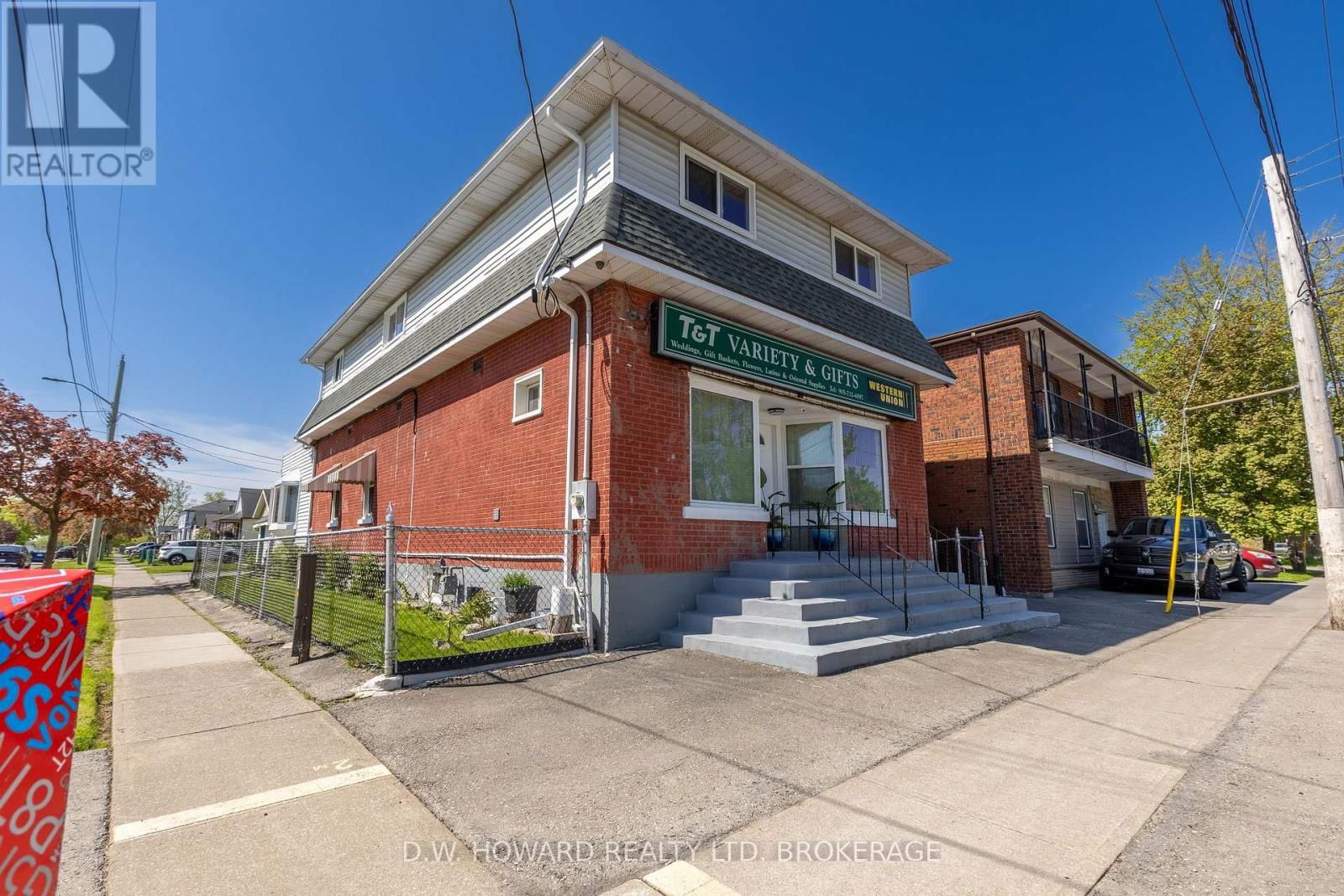 534 LINCOLN STREET Image 1