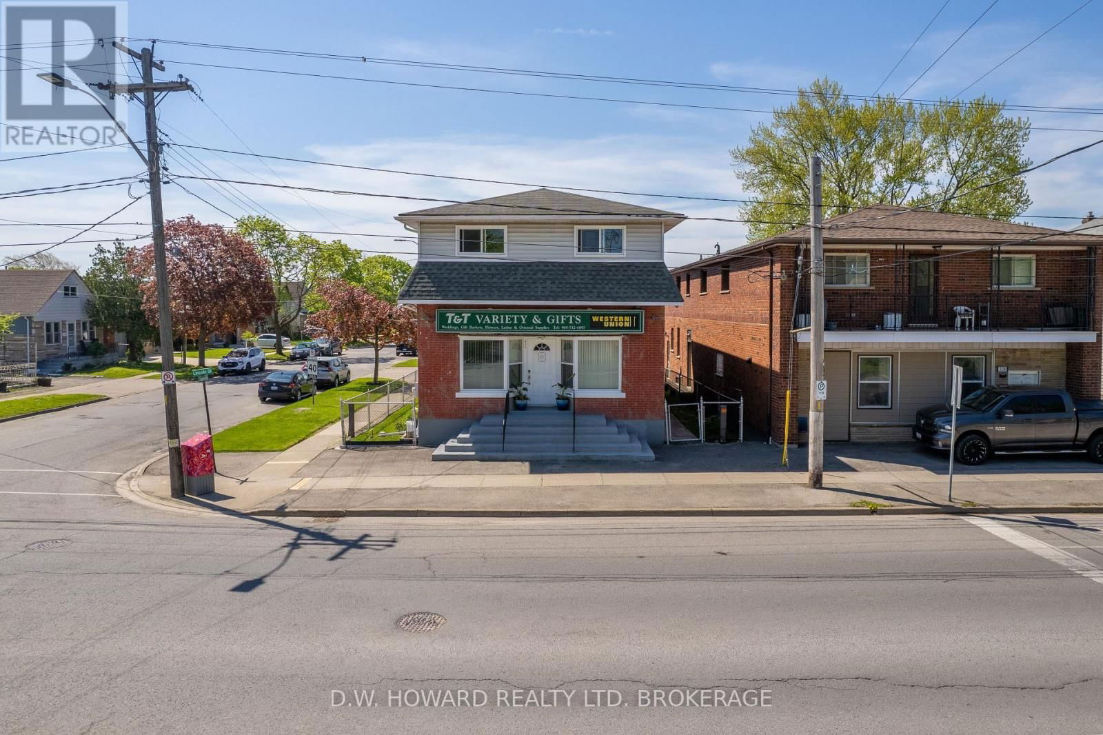 534 LINCOLN STREET Image 2