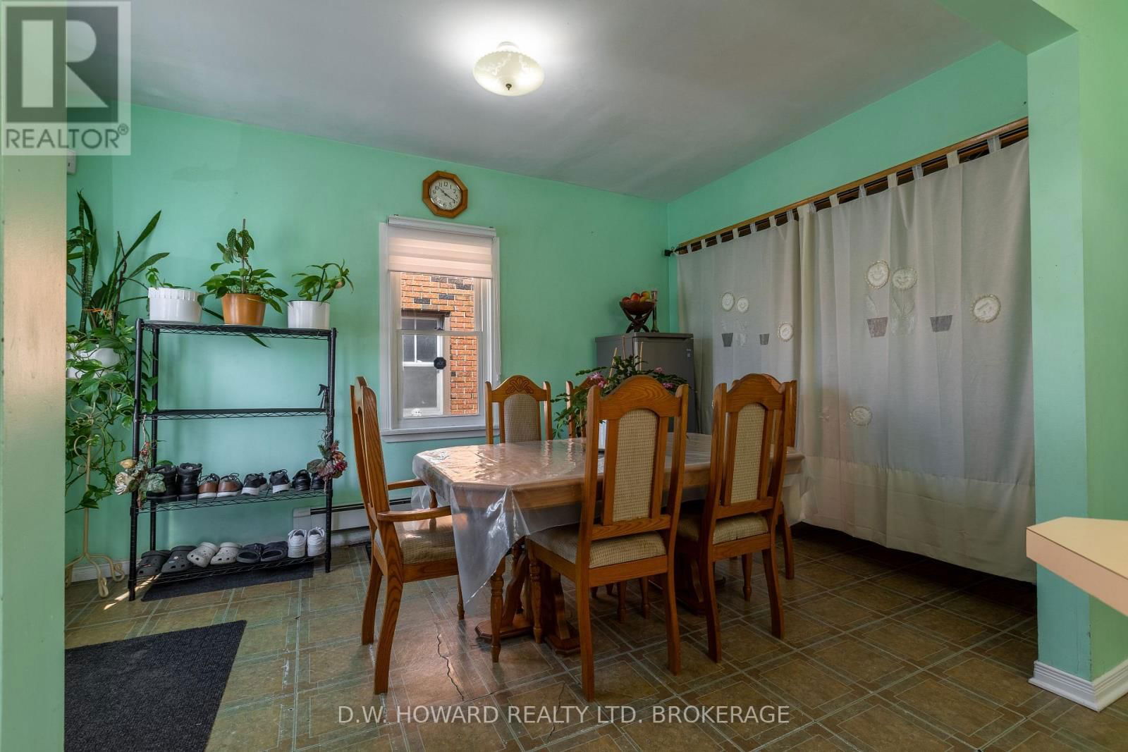 534 LINCOLN STREET Image 20
