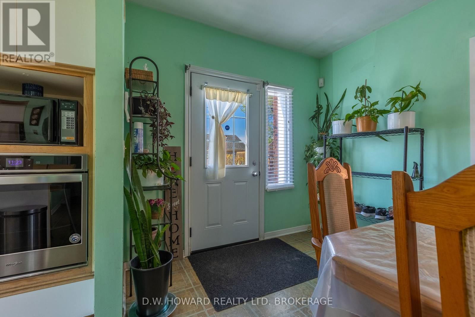 534 LINCOLN STREET Image 21