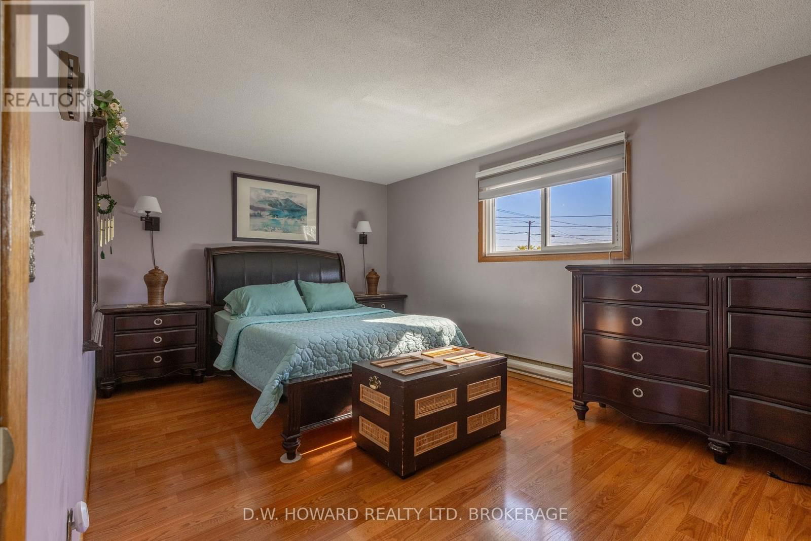 534 LINCOLN STREET Image 29