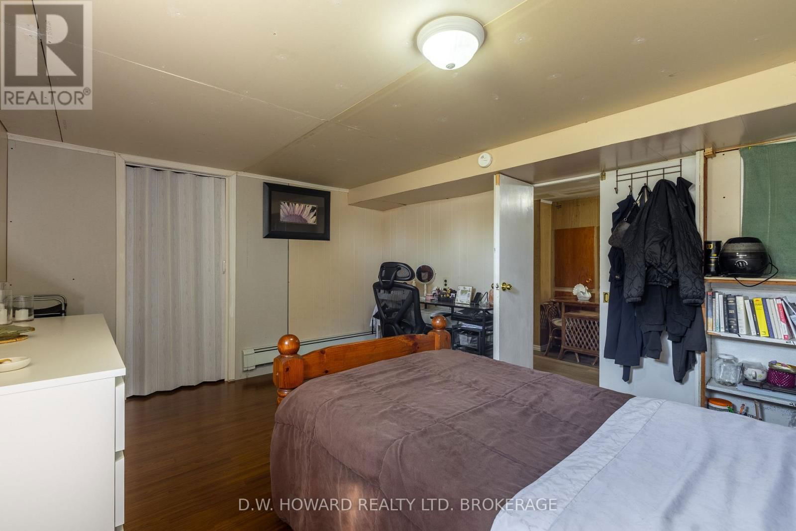 534 LINCOLN STREET Image 33
