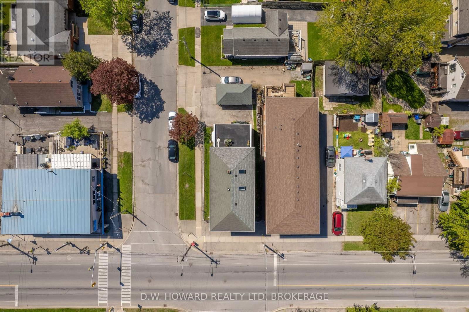 534 LINCOLN STREET Image 43