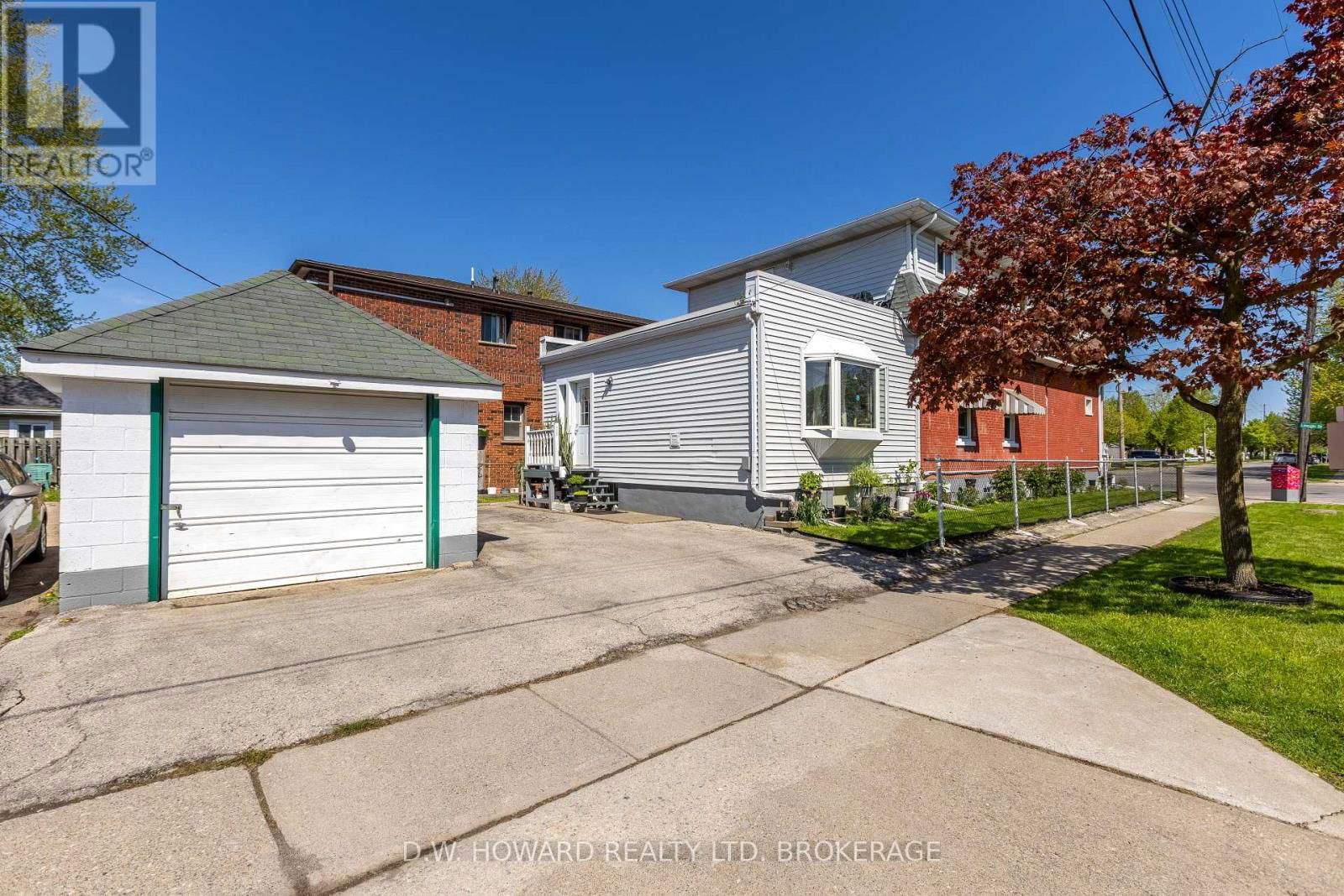 534 LINCOLN STREET Image 6